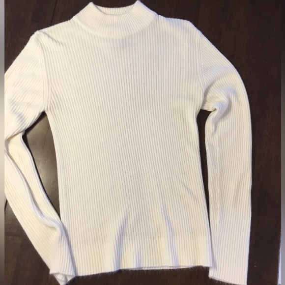 MODA INT’L M cream turtle neck - Picture 2 of 5